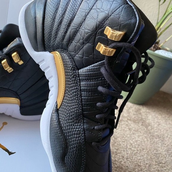 Jordan 12 Retro Black\Metallic Gold-White (W) - Picture 2 of 11